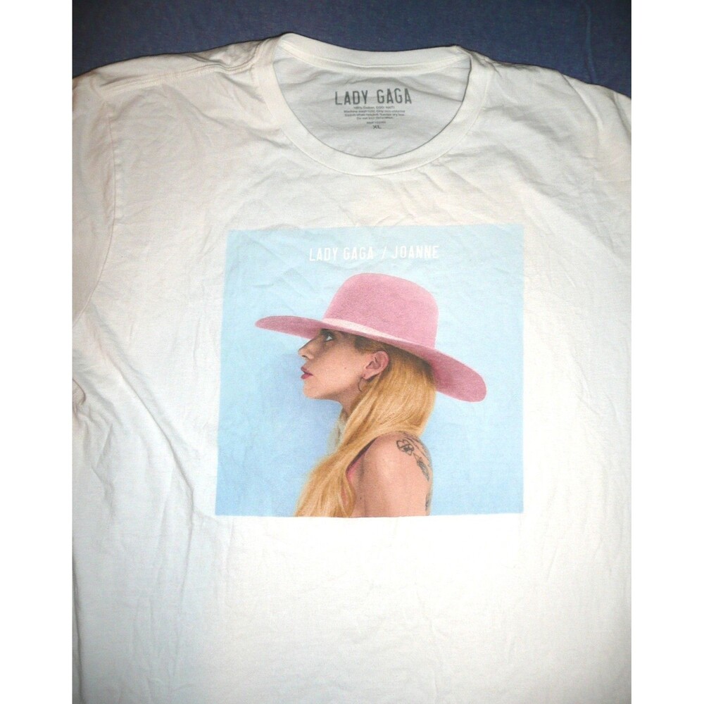 Lady Gaga 2016 Joanne Album Cover Photo In Pink Hat T Shirt Size XL Pre-Loved